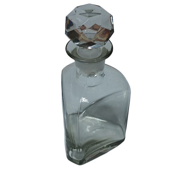 Liquor Vintage Triangle Decanter 6" tall x 3.25" bottom Glass Stopper - Picture 1 of 10